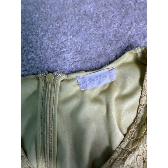 Altar'd State Womens Yellow Lace Dress womens Size Small Fit And Flare Mini E112 - Picture 6 of 12